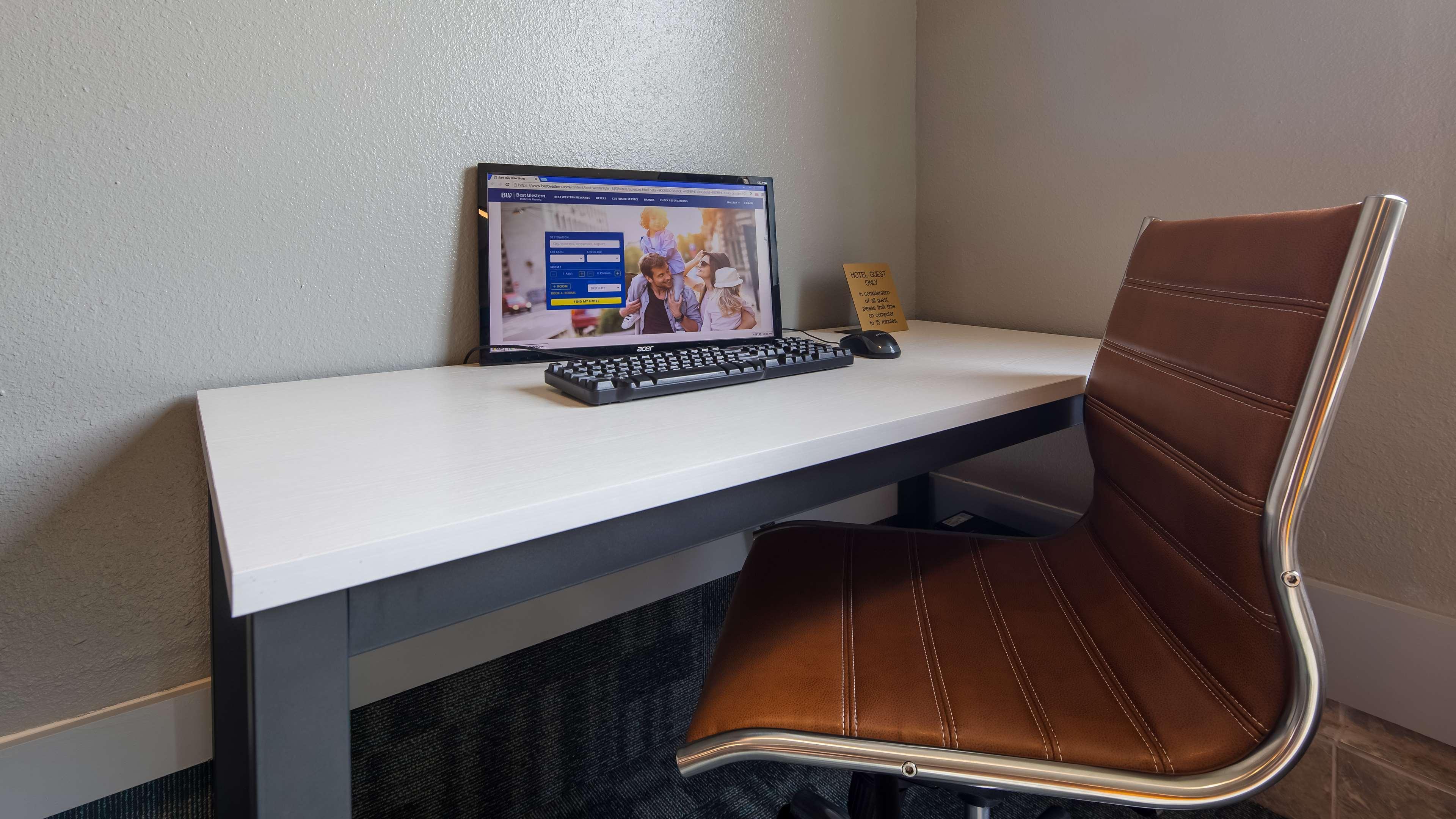 Red Roof Inn Evansville Stacer Екстериор снимка