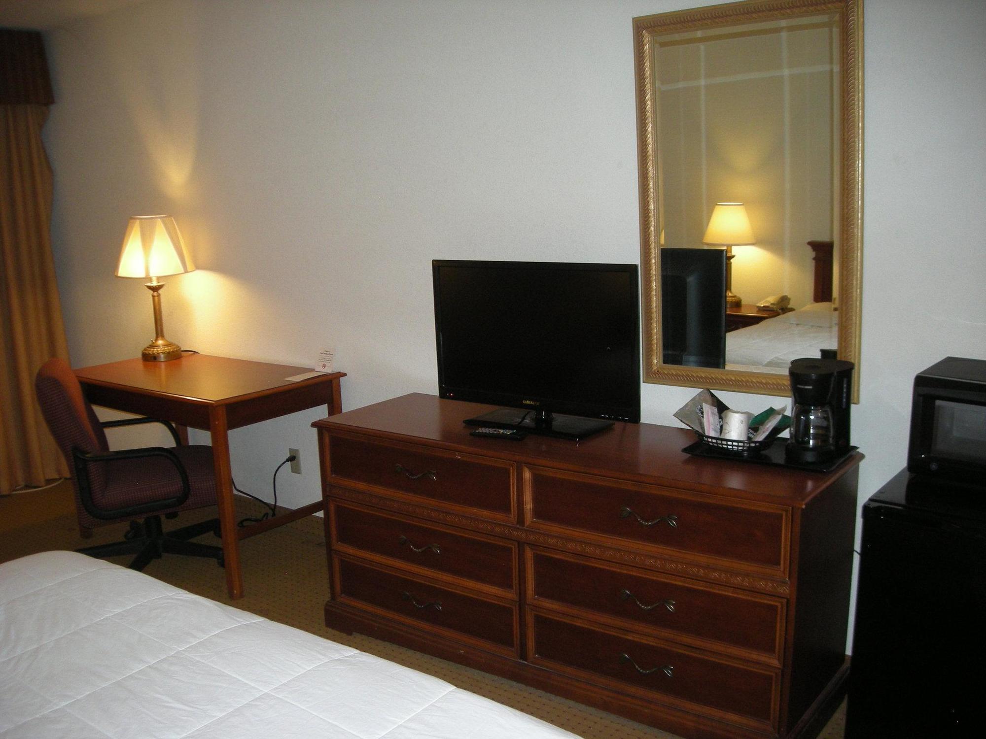 Red Roof Inn Evansville Stacer Екстериор снимка
