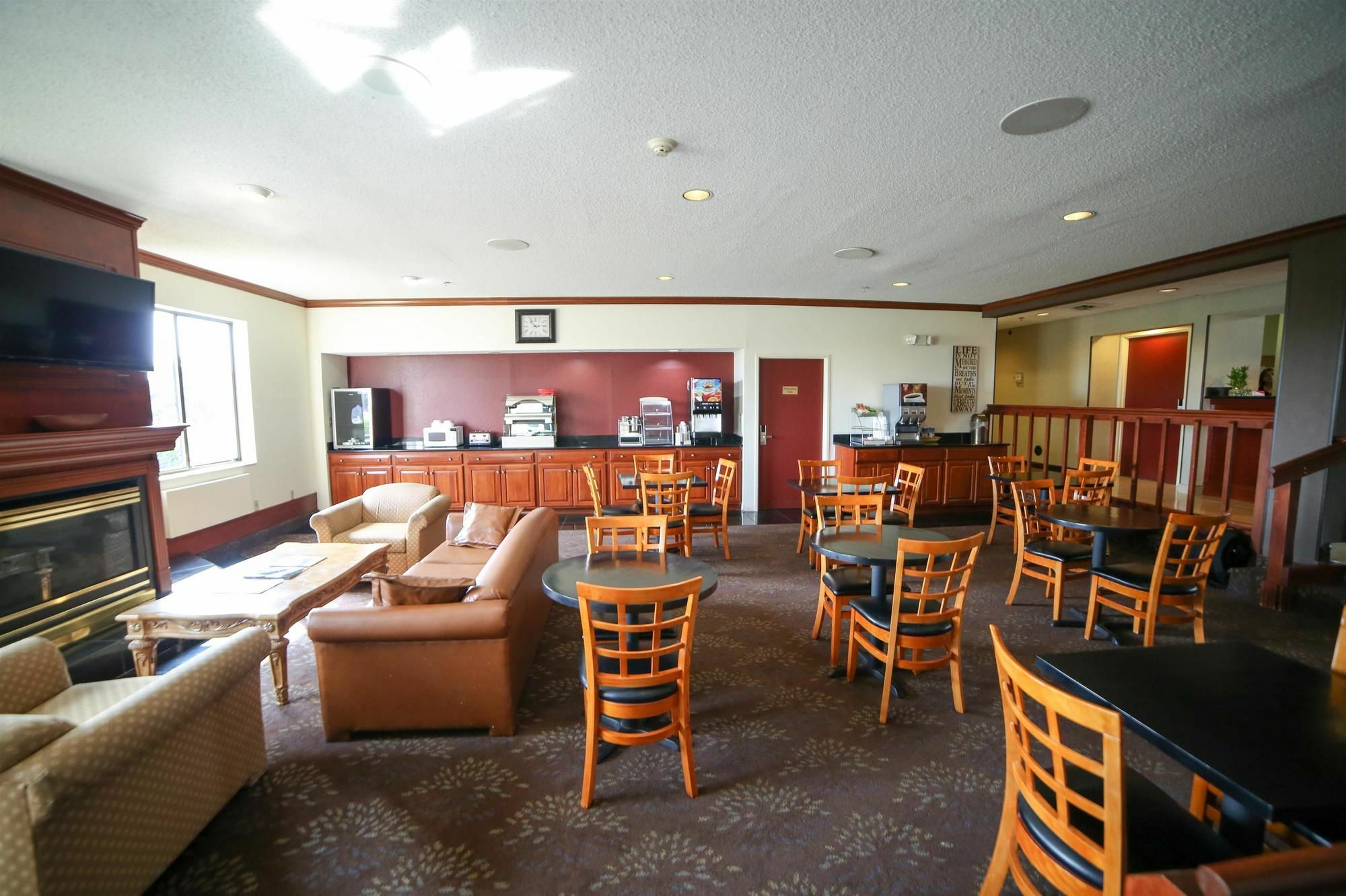 Red Roof Inn Evansville Stacer Екстериор снимка